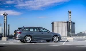 Skoda Octavia Estate 2020 года  (UK)